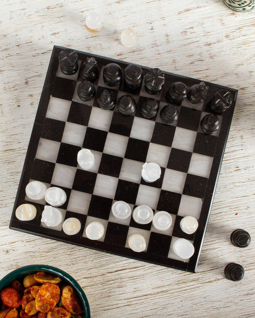 Challenge Black And Ivory Chess Set