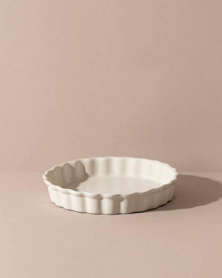 Rounded Stoneware Pie Dish