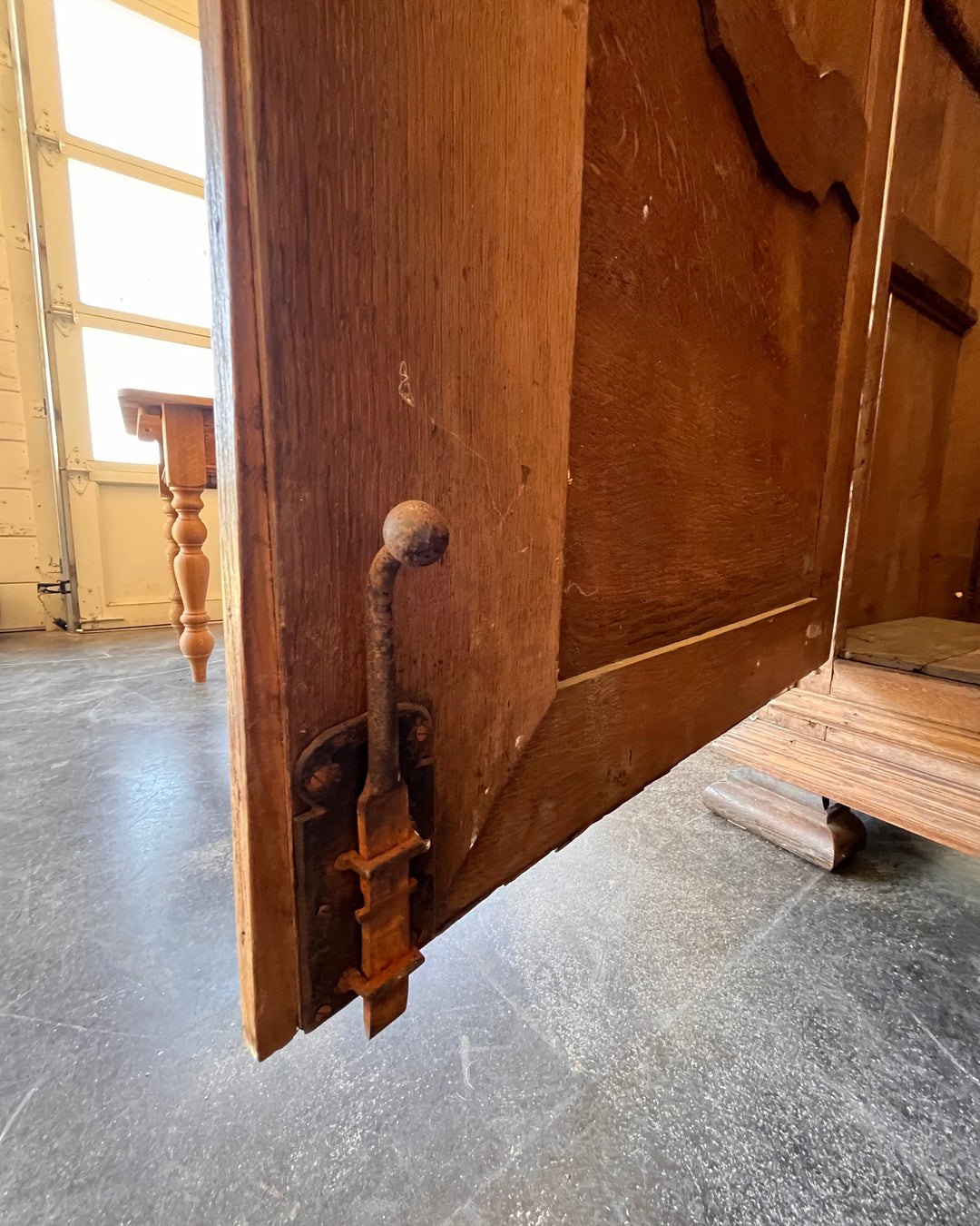 Double Door Oak Wardrobe - Ugo