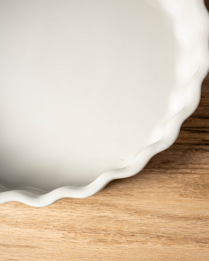 Rounded Stoneware Pie Dish