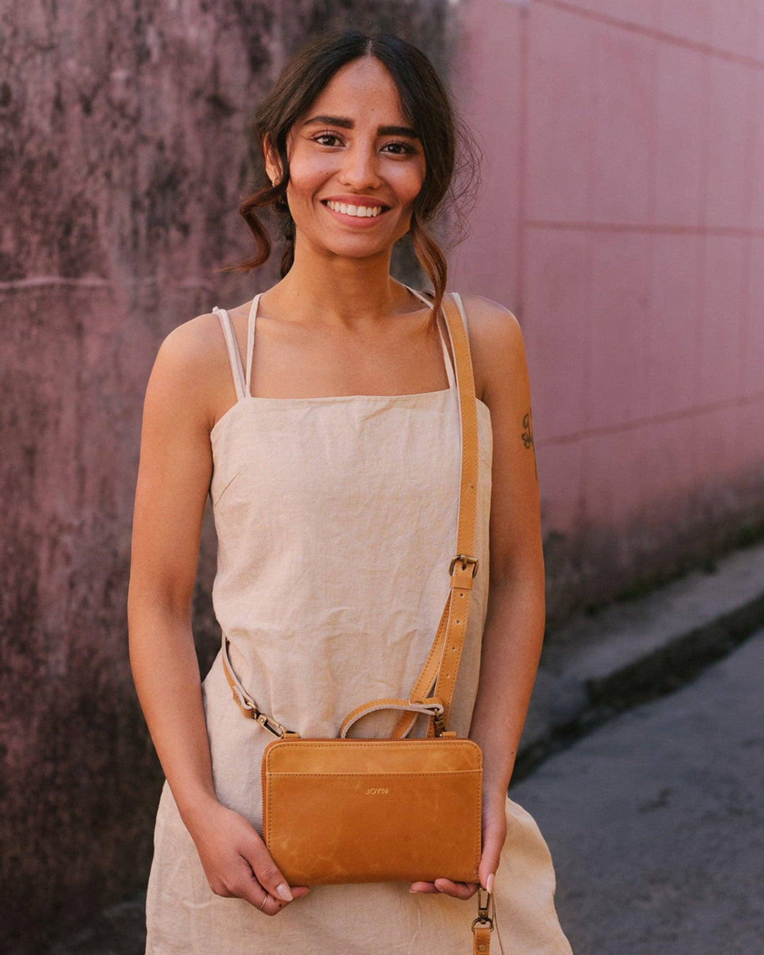 Crossbody Wallet - Camel